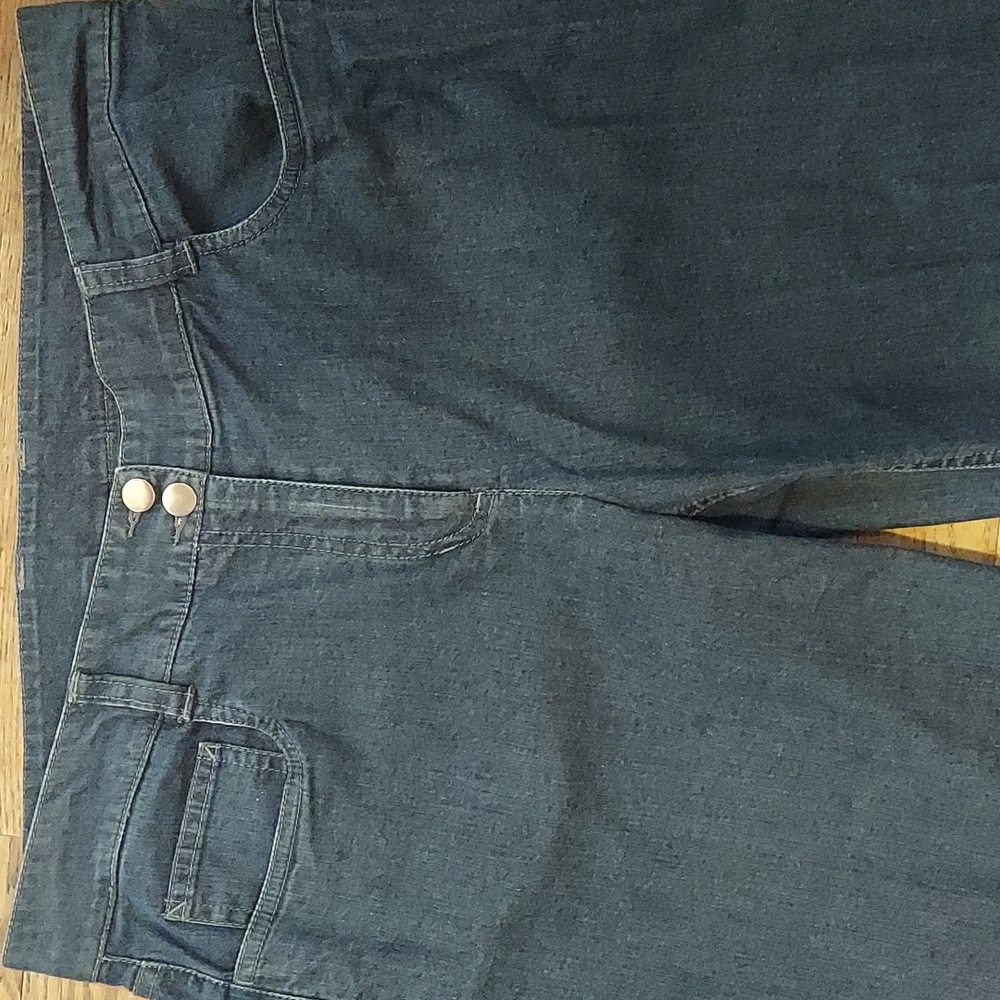 Eileen Fisher Lightweight M Straight Leg Jeans, Light Rinse, Double Button Waist - Picture 2 of 6